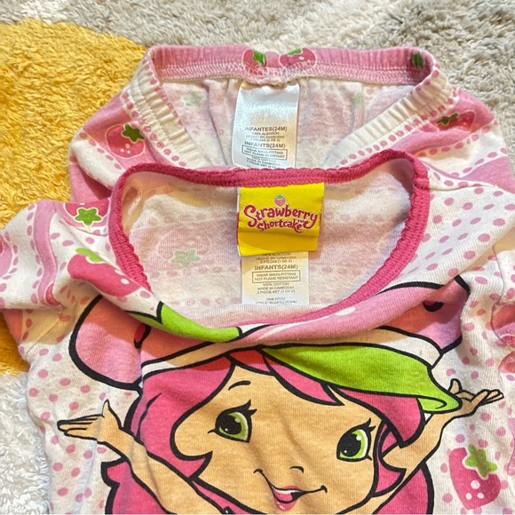 Y2K Strawberry Shortcake Deadstock 2010’s Pajama Set Shirt & Pants Rare 24M vtg - Picture 2 of 5